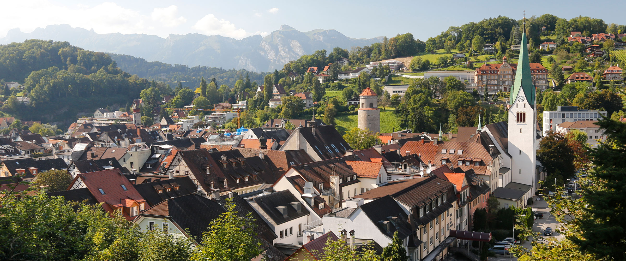 Blick auf die Altstadt mit Säntis im Hintergrund Bergpanorama