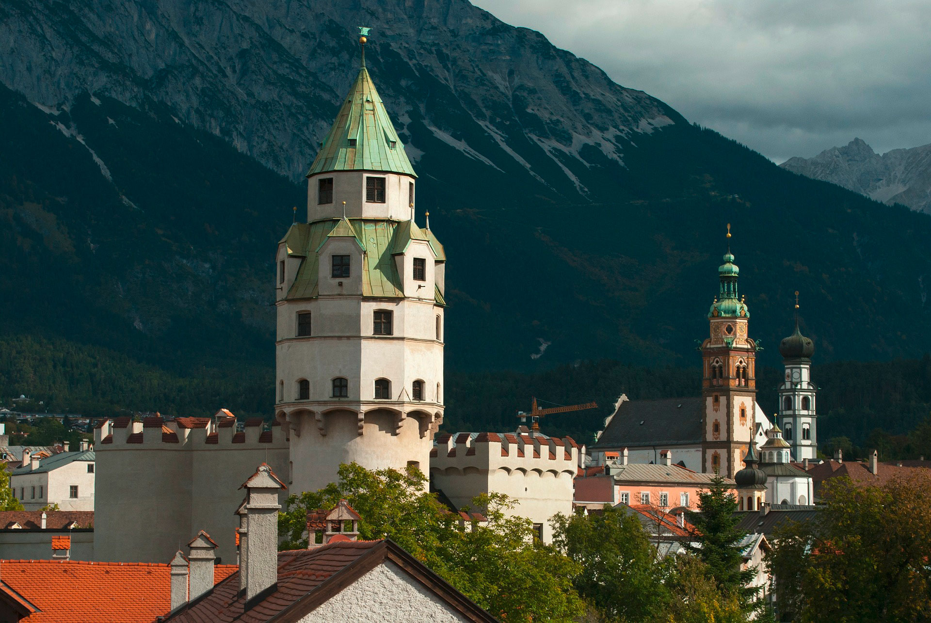 Blick auf die Altstadt mit der Basilika