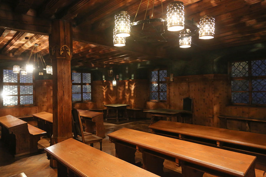 Innenansicht mit Einrichtung des Ratssaals Hall in Tirol