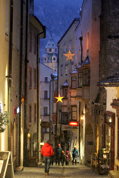 Gässchen in der Altstadt von Hall in Tirol