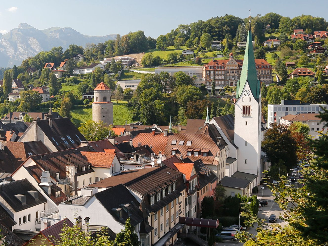 Blick auf die Altstadt mit Säntis im Hintergrund Bergpanorama